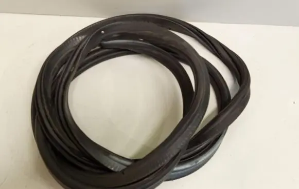 BMW X5 E70 Seal rubber (tailgate) 