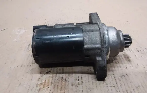 Audi A3 S3 8P Starter motor 02T911023M