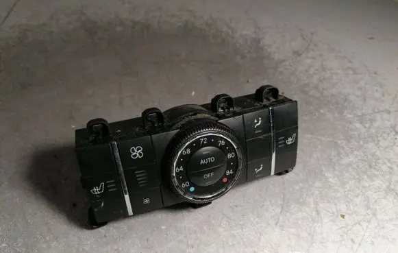 Mercedes-Benz GL X164 Climate control unit A1648700689
