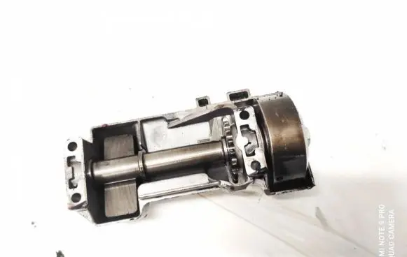 Audi A6 S6 C5 4B Oil pump 059103337b