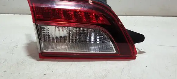 Tailgate rear/tail lights