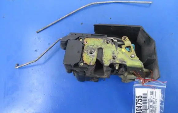Alfa Romeo 156 Front door lock