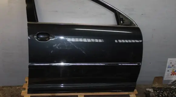 Volkswagen Phaeton Front door
