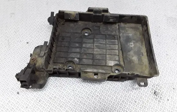 Renault Megane II Battery tray 8200166032