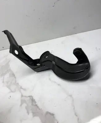 Audi A6 S6 C6 4F Intercooler pipe mounting bracket 4F0145813F