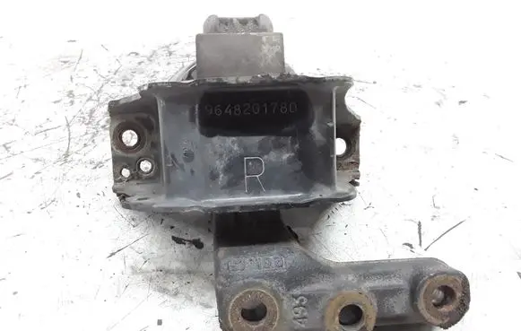 Citroen C2 Engine mount bracket 9648201780