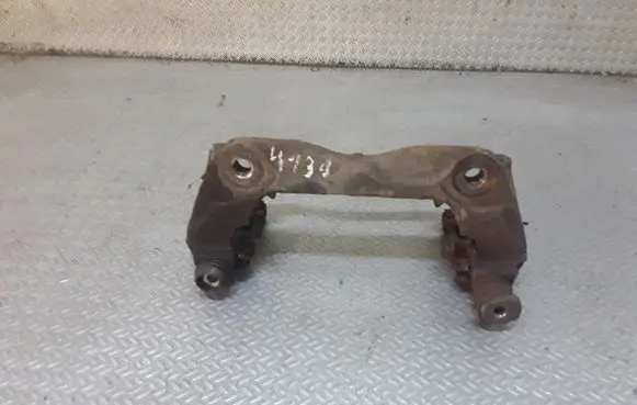 Toyota Avensis T270 Front Brake Caliper Pad/Carrier 