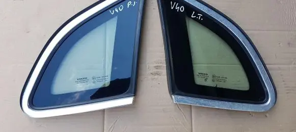 Volvo V40 Rear side window
