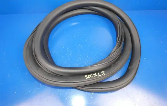 Fiat 500X Rubber seal rear door 