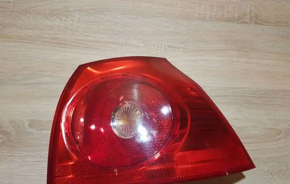 Volkswagen Golf V Rear/tail lights 1K645096AC
