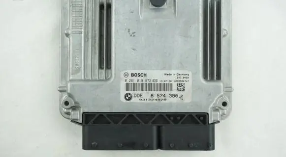 BMW 5 F10 F11 Engine control unit/module 8574380 0281019872