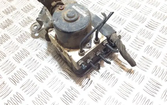 Volkswagen Golf V ABS Pump 1K0907379Q 1K0614517M