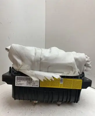 Volkswagen Jetta VI Passenger airbag 5C6880204B