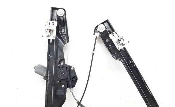 Mini Cooper Countryman F60 Front door window regulator with motor 7390074