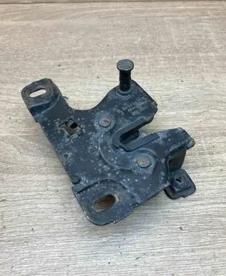 Audi A6 S6 C5 4B Engine bonnet/hood lock/latch loop/hook 8D0823509D