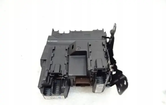 Citroen C4 II Picasso Voltage converter/converter module 9675349880