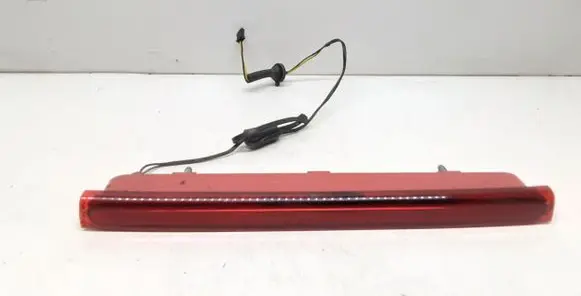 Volvo V40 Third/center stoplight
