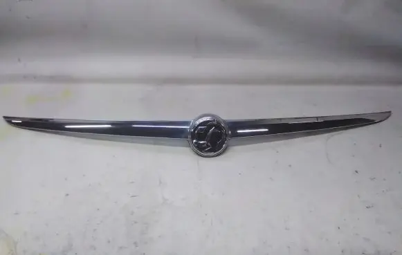 Opel Insignia A Tailgate trim 13244388