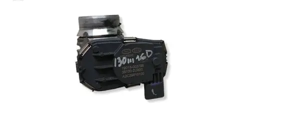 Hyundai i30 Throttle valve 351002U000