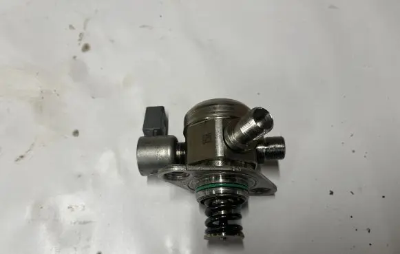 Mercedes-Benz CLS C218 X218 Mechanical fuel pump A2780700601