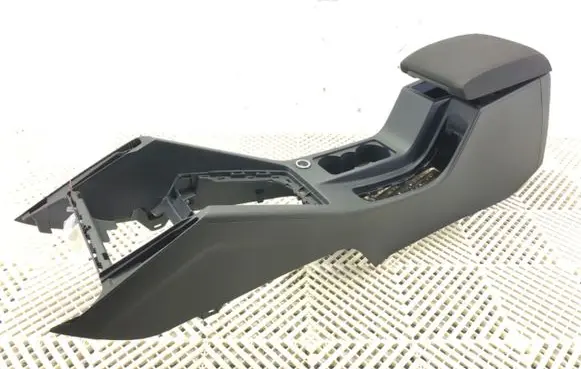 Skoda Octavia Mk3 (5E) Armrest 5E1863243D