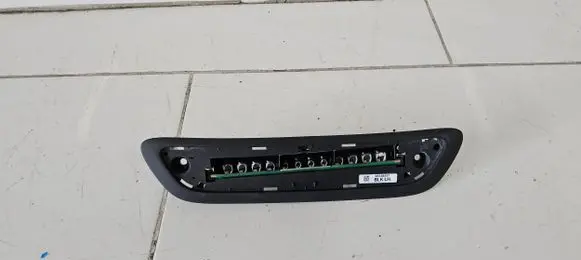Volvo V70 Screen/display/small screen 28130542
