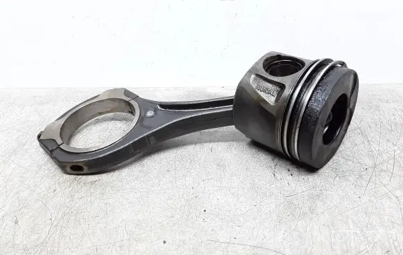 Mercedes-Benz ML W164 Piston with connecting rod A6422610