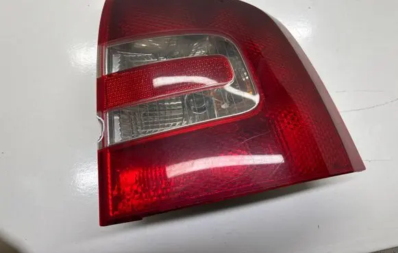 Skoda Octavia Mk2 (1Z) Rear/tail lights 275902AH4