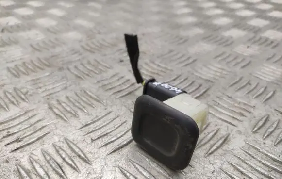 Peugeot 308 Tailgate opening switch 