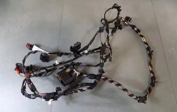 Volkswagen Golf Sportsvan Tailgate/trunk wiring harness 517971147C