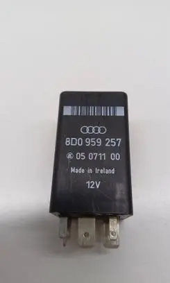 Audi A4 S4 B5 8D Other relay 8D0959257 05071100 365