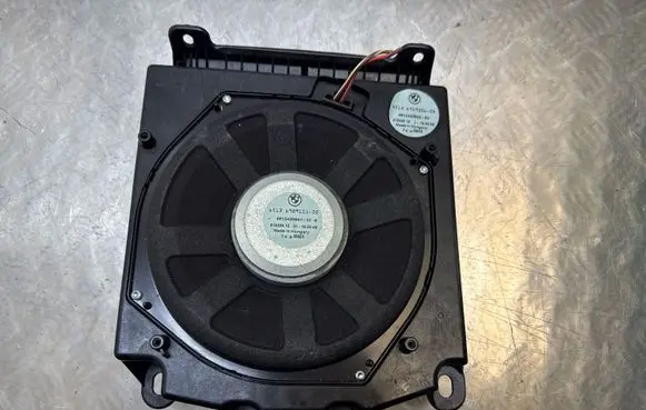 BMW 5 E60 E61 Subwoofer speaker 61928910