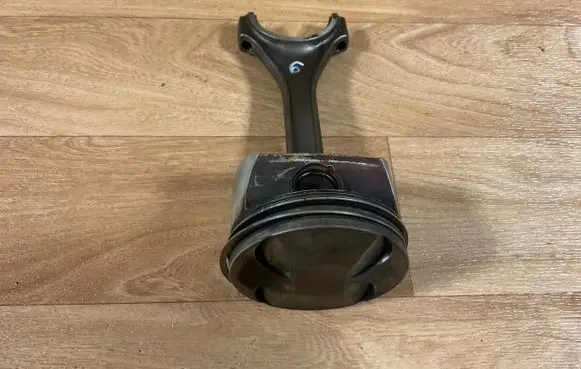 Audi A6 S6 C6 4F Piston with connecting rod 81L109