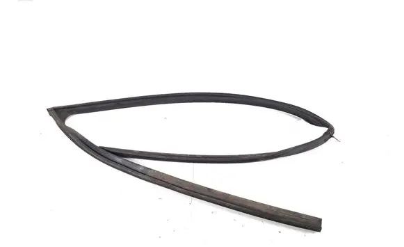 Toyota Avensis T270 Other front door trim element 68141-05040