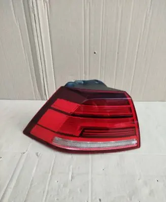 Volkswagen Golf VII Rear/tail lights 5G0945095Q