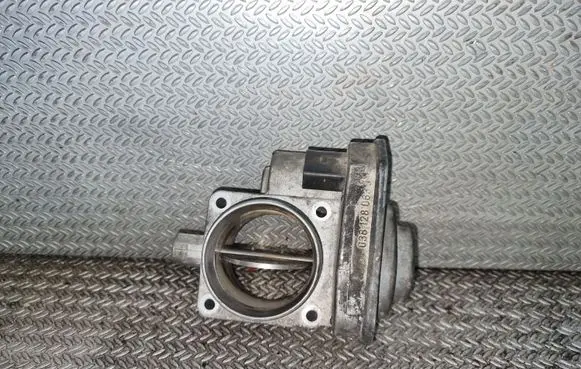 Volkswagen Caddy Throttle valve 038128063J