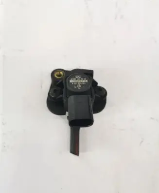 Mercedes-Benz C W204 Air pressure sensor A6511530041 A0071530028