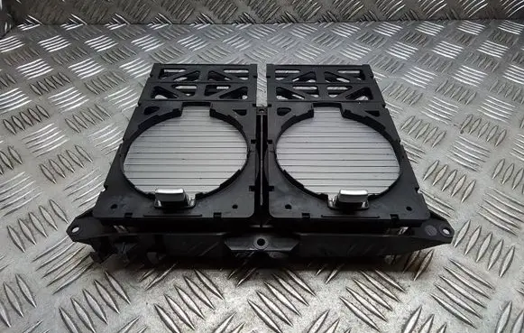 Cup holder front