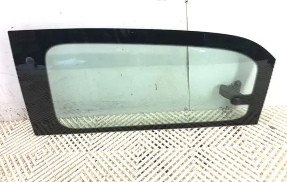 Renault Twingo III Rear door window glass