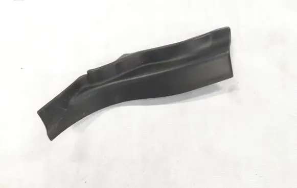 Land Rover Discovery 3 - LR3 Trunk/boot lower side trim panel EMG500530