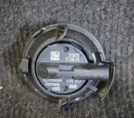 Volkswagen Golf VII Airbag deployment crash/impact sensor 5Q0959354