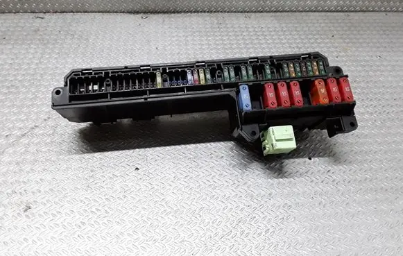BMW 5 E60 E61 Fuse module