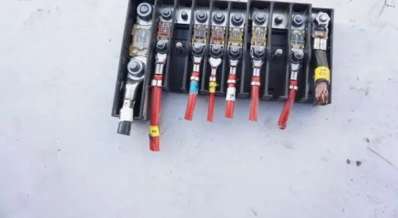 Volkswagen Transporter - Caravelle T5 Fuse module 7H6970187FF