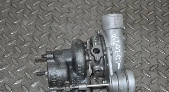 Audi A4 S4 B7 8E 8H Turbo 058145703J