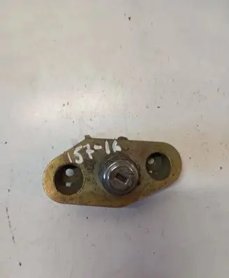 Volvo S60 Tailgate exterior lock 737700001