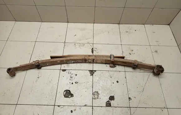 Toyota Hilux (AN10, AN20, AN30) Rear leaf spring 