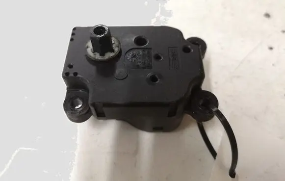 Peugeot 807 Air flap motor/actuator A21200100