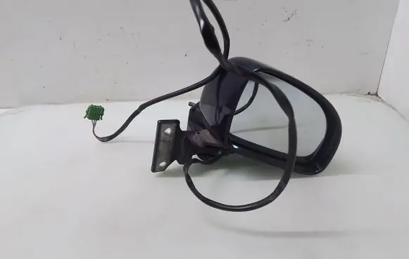 Volkswagen New Beetle Front door electric wing mirror