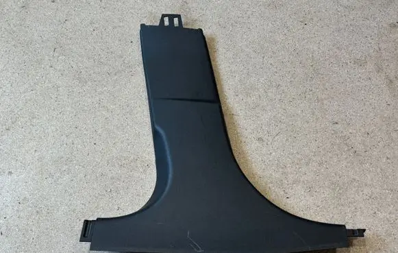 (B) pillar trim (bottom)