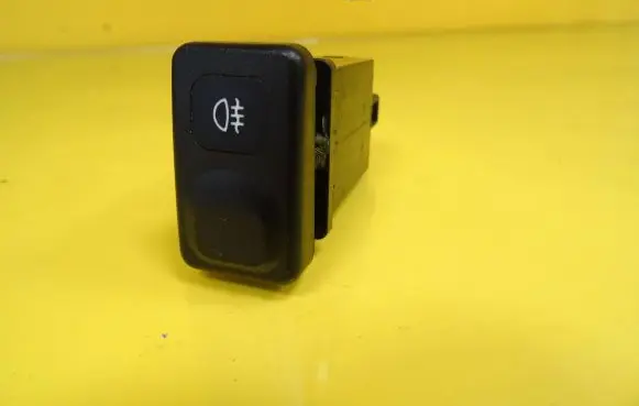 Fog light switch